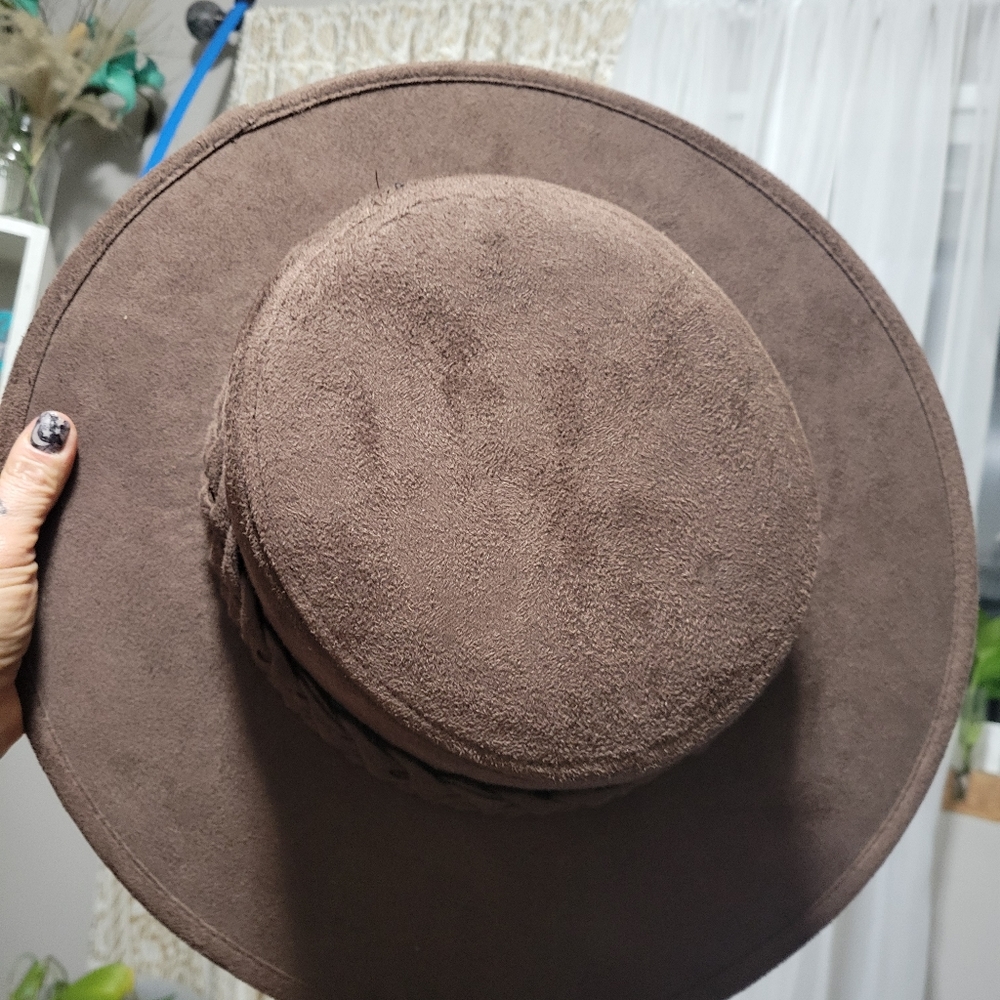NEW SUPER CUTE Flat Round Brimmed hat with Braided band - Picture 2 of 4